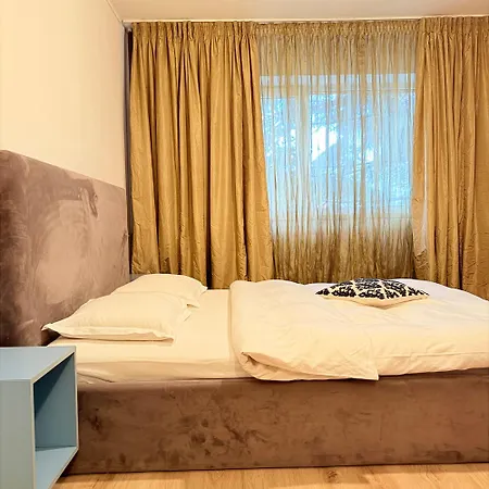 Lions Dristor Apartament *